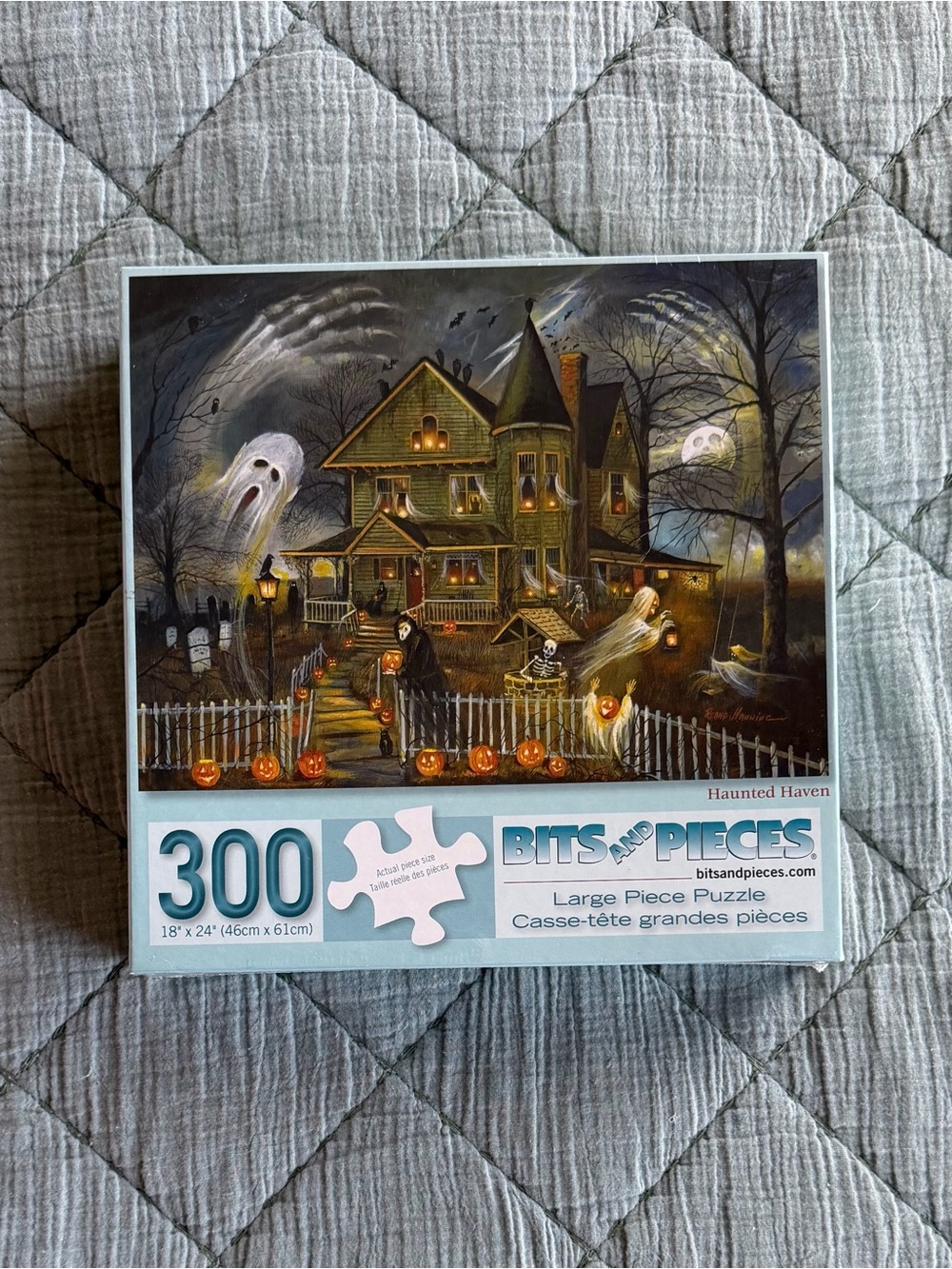 Haunted Haven 300 piece puzzle haunted house